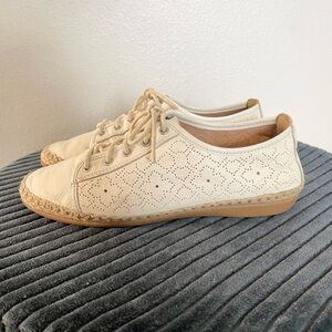 Clarks White Laser Cut Leather Espadrille Shoes Womens 7.5